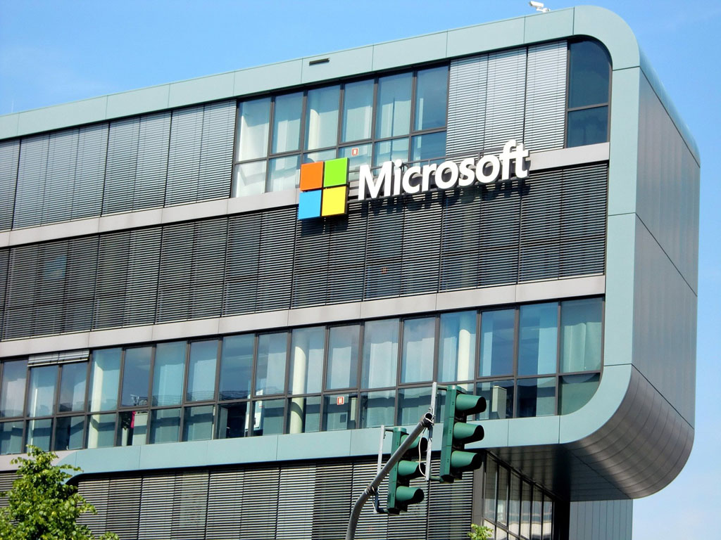 Plateforme des données de santé : le Conseil d’État demande des garanties supplémentaires pour limiter le risque de transfert des données personnelles vers les États-Unis par l’hébergeur Microsoft